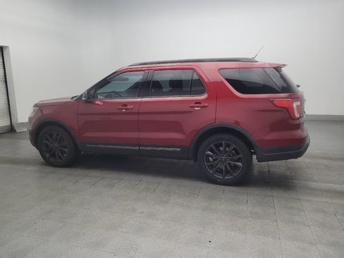 Used 2019 Ford Explorer XLT w/ Equipment Group 202A FWD image 3