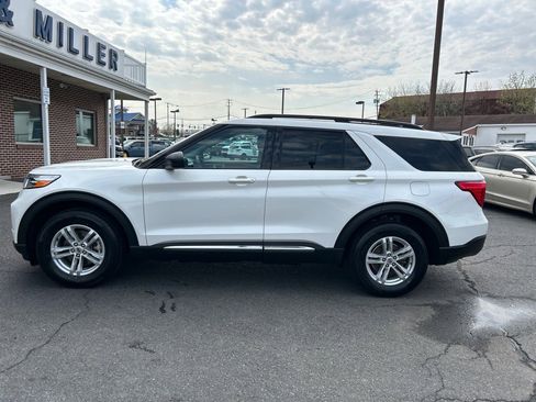 Used 2022 Ford Explorer XLT image 6