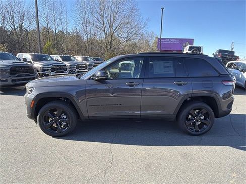 New 2025 Jeep Grand Cherokee Limited image 10