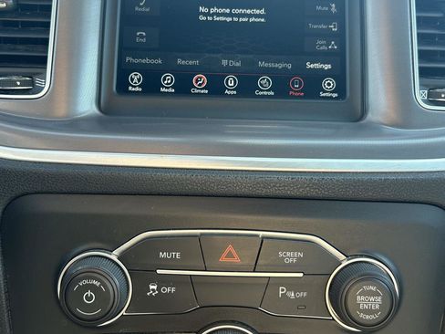 Used 2022 Dodge Charger SXT w/ Leather Interior Group image 10