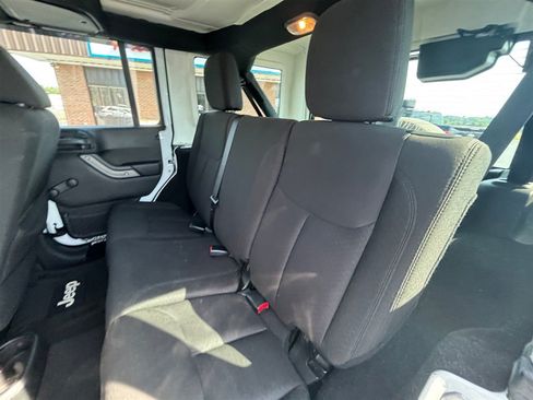 Used 2015 Jeep Wrangler Unlimited Sport w/ Connectivity Group AWD/4WD image 18