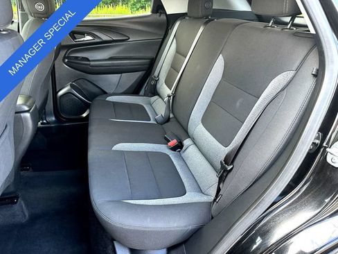 Used 2025 Chevrolet TrailBlazer LT AWD/4WD image 18