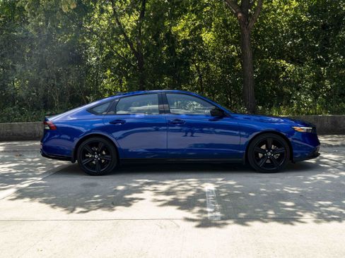 Used 2025 Honda Accord Sport image 10