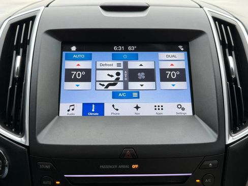 Used 2017 Ford Edge Titanium w/ Equipment Group 301A FWD image 32