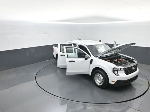 New 2026 Ford Maverick XL w/ Equipment Group 101A AWD/4WD image 40