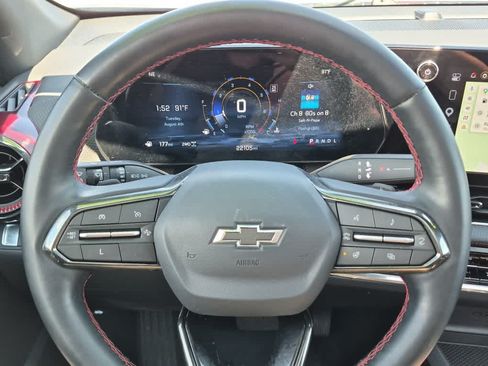 Used 2025 Chevrolet Equinox RS w/ Safety and Technology Package AWD/4WD image 17