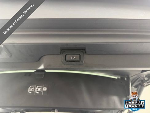 Used 2023 Land Rover Discovery S AWD/4WD image 31