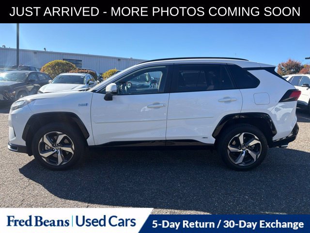 Used 2023 Toyota RAV4 SE w/ Weather & Moonroof Package AWD/4WD image 4
