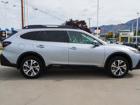Used 2020 Subaru Outback Limited XT w/ Popular Package #2 AWD/4WD image 9