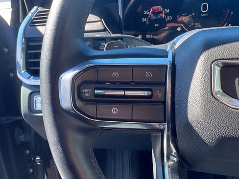 Used 2024 GMC Acadia Elevation image 11