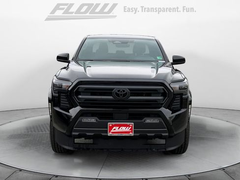 Used 2025 Toyota Tacoma SR5 image 2
