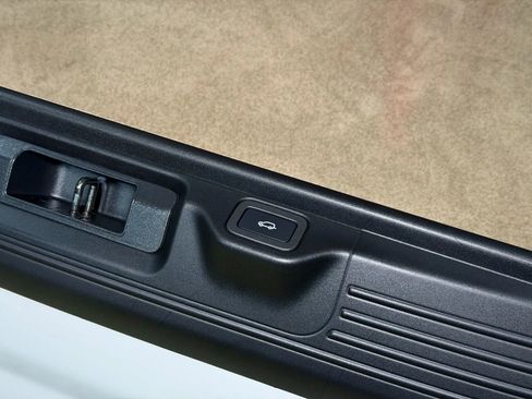 Used 2016 Land Rover Range Rover HSE AWD/4WD image 15