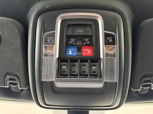 Used 2019 RAM 1500 Laramie AWD/4WD image 14