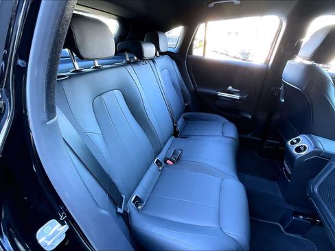 Used 2025 Mercedes-Benz GLA 250 image 19