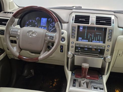 Used 2011 Lexus GX 460 Premium w/ Comfort Plus Pkg image 5