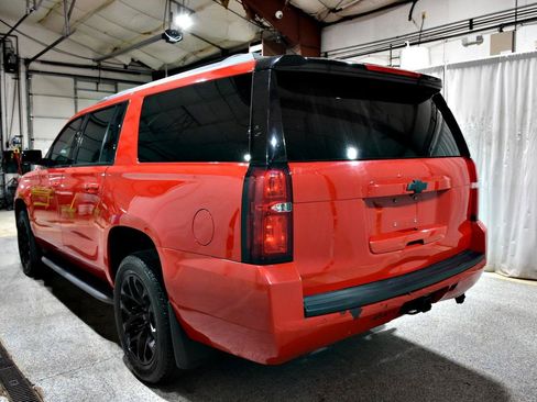 Used 2016 Chevrolet Suburban LT RWD image 30