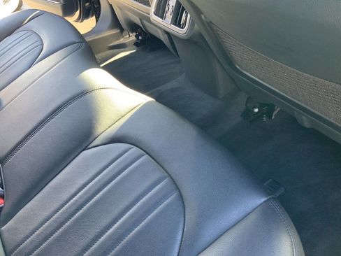 Used 2019 Maserati Levante AWD/4WD image 28
