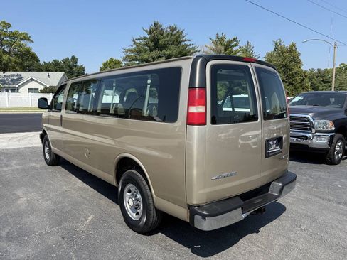Used 2006 Chevrolet Express 3500 Extended Passenger w/ LT Preferred Equipment Group RWD image 5