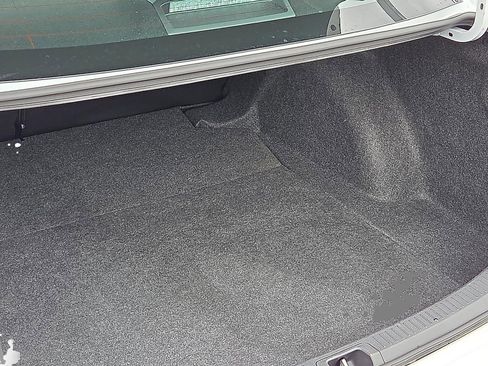 Used 2025 Toyota Corolla LE image 8