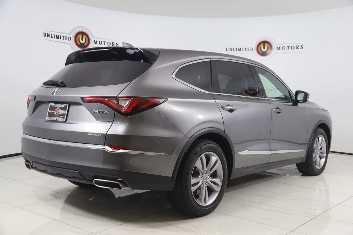 Used 2024 Acura MDX SH-AWD image 3