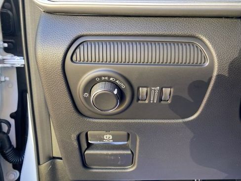 New 2026 Jeep Grand Wagoneer Limited w/ 8-Passenger Seating Package AWD/4WD image 16