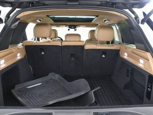 Used 2023 Land Rover Range Rover SE image 23