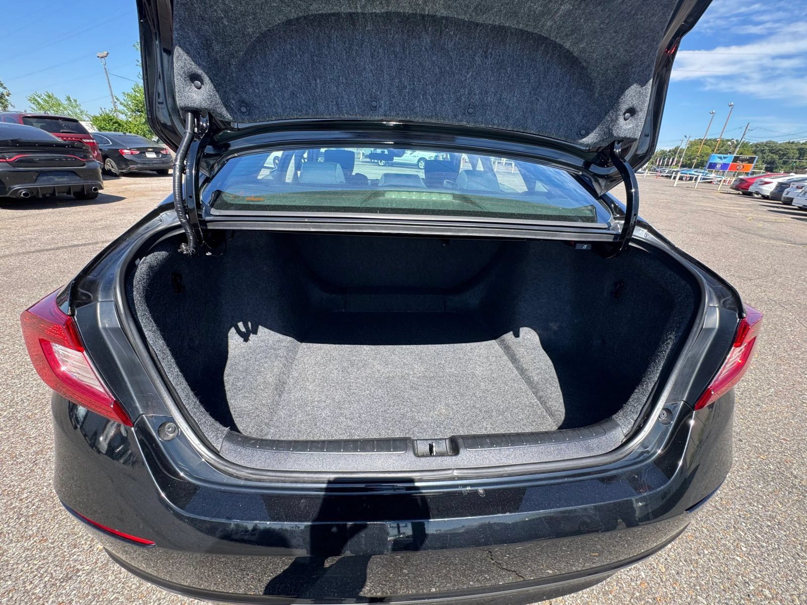 Used 2022 Honda Accord LX image 6
