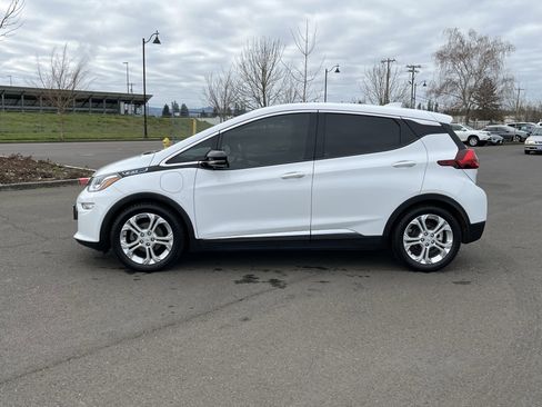 Used 2021 Chevrolet Bolt LT image 2