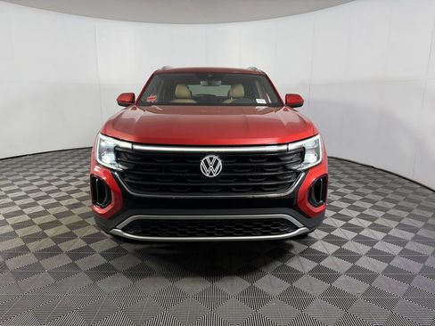 Used 2024 Volkswagen Atlas Cross Sport SE FWD image 11