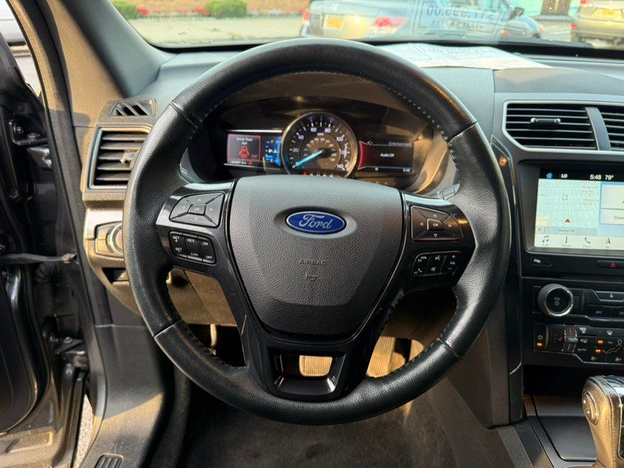 Used 2018 Ford Explorer XLT w/ Equipment Group 202A AWD/4WD image 14