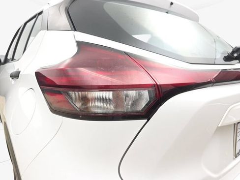 Used 2022 Nissan Kicks S FWD image 34