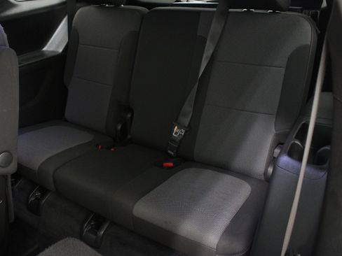 Used 2022 Chevrolet Traverse LT FWD image 33