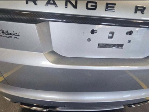 Used 2019 Land Rover Range Rover Sport SVR image 17