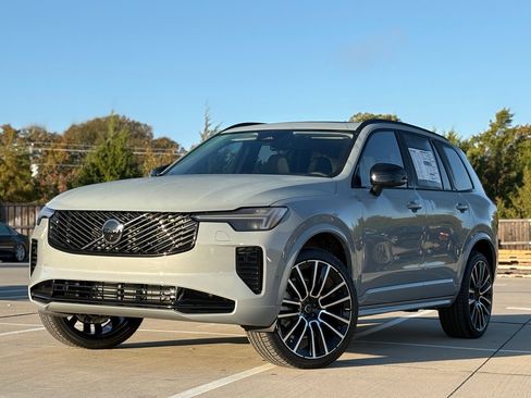 New 2026 Volvo XC90 B6 Ultra w/ Protection Package Premier image 2