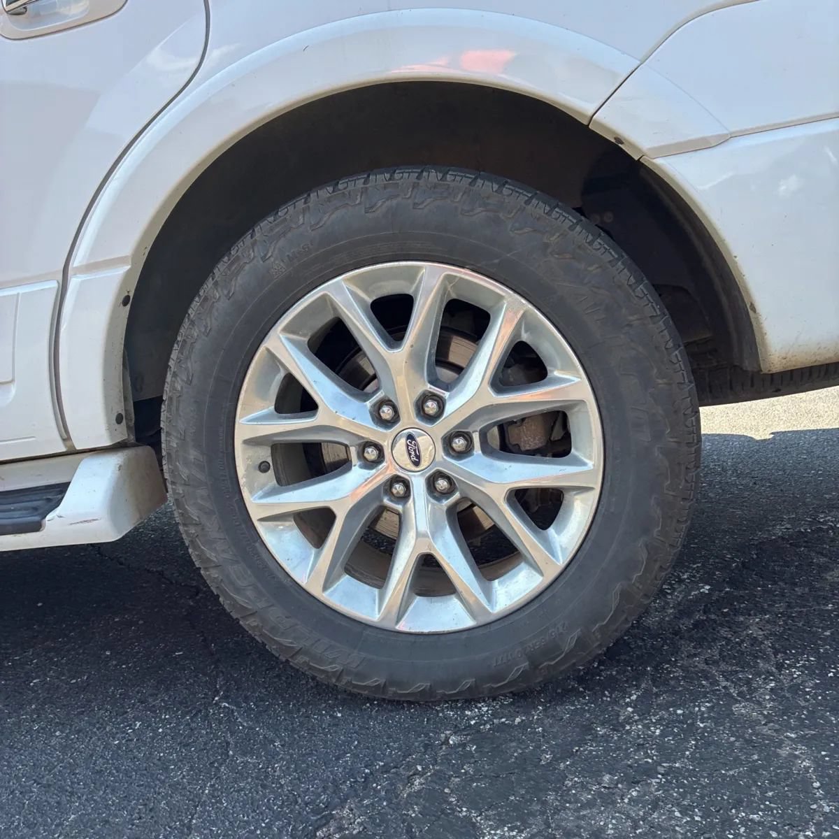 Used 2016 Ford Expedition Limited AWD/4WD image 18