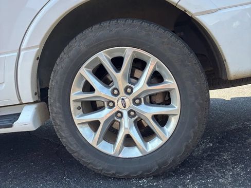 Used 2016 Ford Expedition Limited AWD/4WD image 18