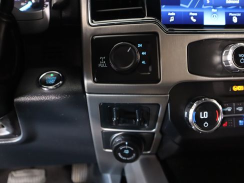 Used 2022 Ford F250 Platinum image 9