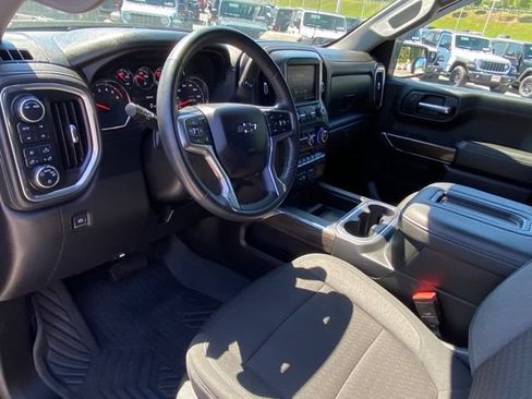 Used 2022 Chevrolet Silverado 1500 LT Trail Boss w/ Bed Protection Package AWD/4WD image 13