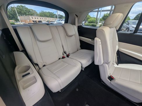 Used 2022 Mercedes-Benz GLS 450 4MATIC image 13