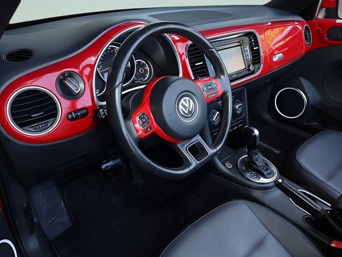 Used 2013 Volkswagen Beetle 2.5 image 17