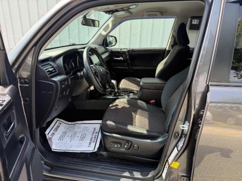 Used 2019 Toyota 4Runner TRD Off-Road AWD/4WD image 22