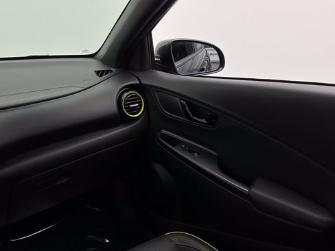 Used 2019 Hyundai Kona Limited FWD image 34