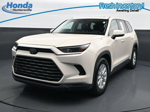 Used 2024 Toyota Grand Highlander FWD image 4