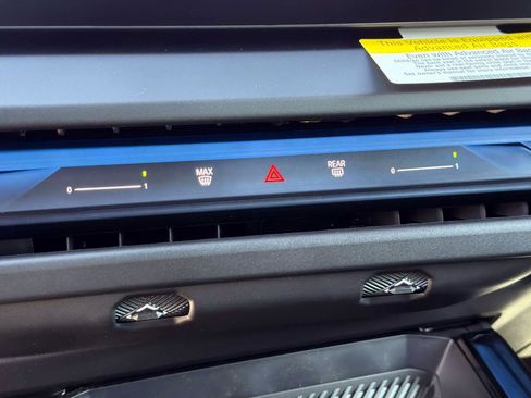 New 2026 BMW X3 xDrive30 w/ M Sport Package AWD/4WD image 24