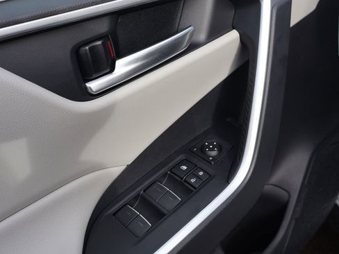 New 2025 Toyota RAV4 XLE w/ Convenience Package image 20