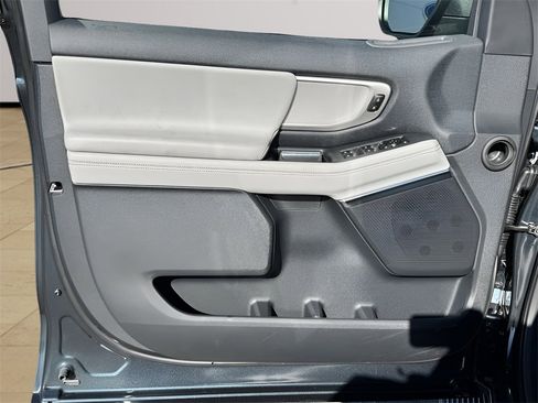 New 2025 Ford Expedition Max Active image 24