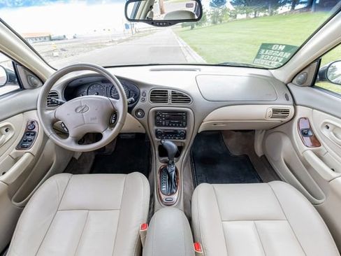 Used 1999 Oldsmobile Intrigue GLS FWD image 14