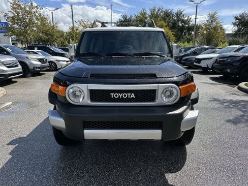 Used 2014 Toyota FJ Cruiser 4WD image 9
