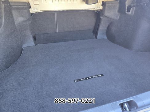 Used 2019 Toyota Camry SE image 14