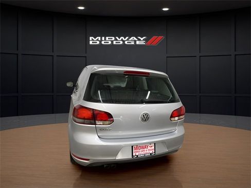 Used 2010 Volkswagen Golf 2-Door image 6